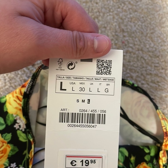 Floral Halter Bodysuit - Picture 2 of 9